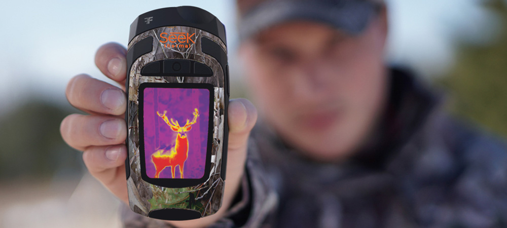 Тепловизор SeekThermal у охотника