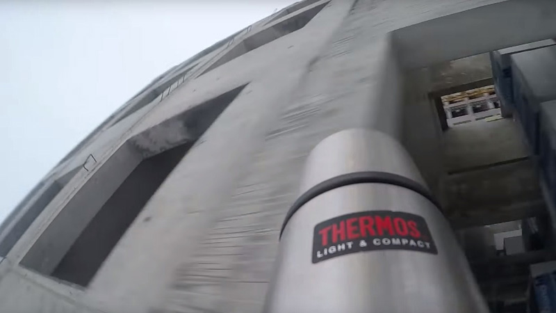 Термос Thermos бросили с 26 этажа Краш-тест термоса Thermos